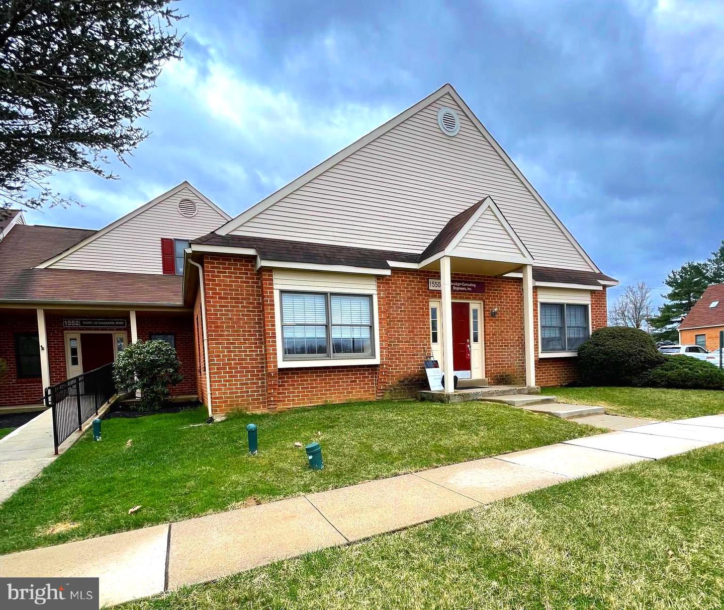 1550 McDaniel Dr