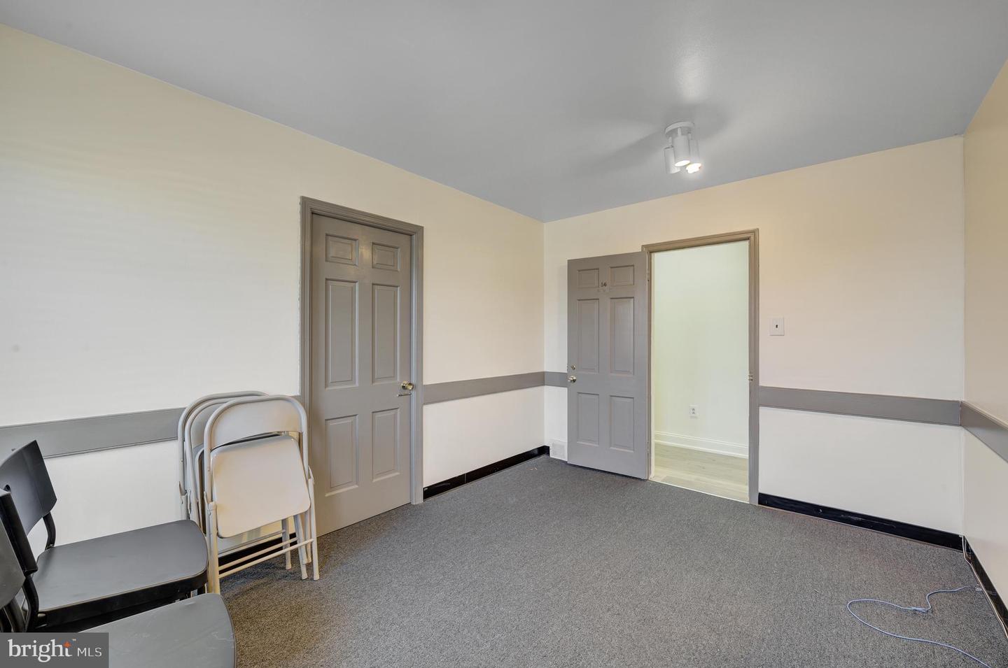 136 W Lancaster Ave