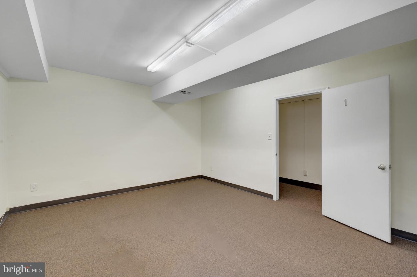 136 W Lancaster Ave