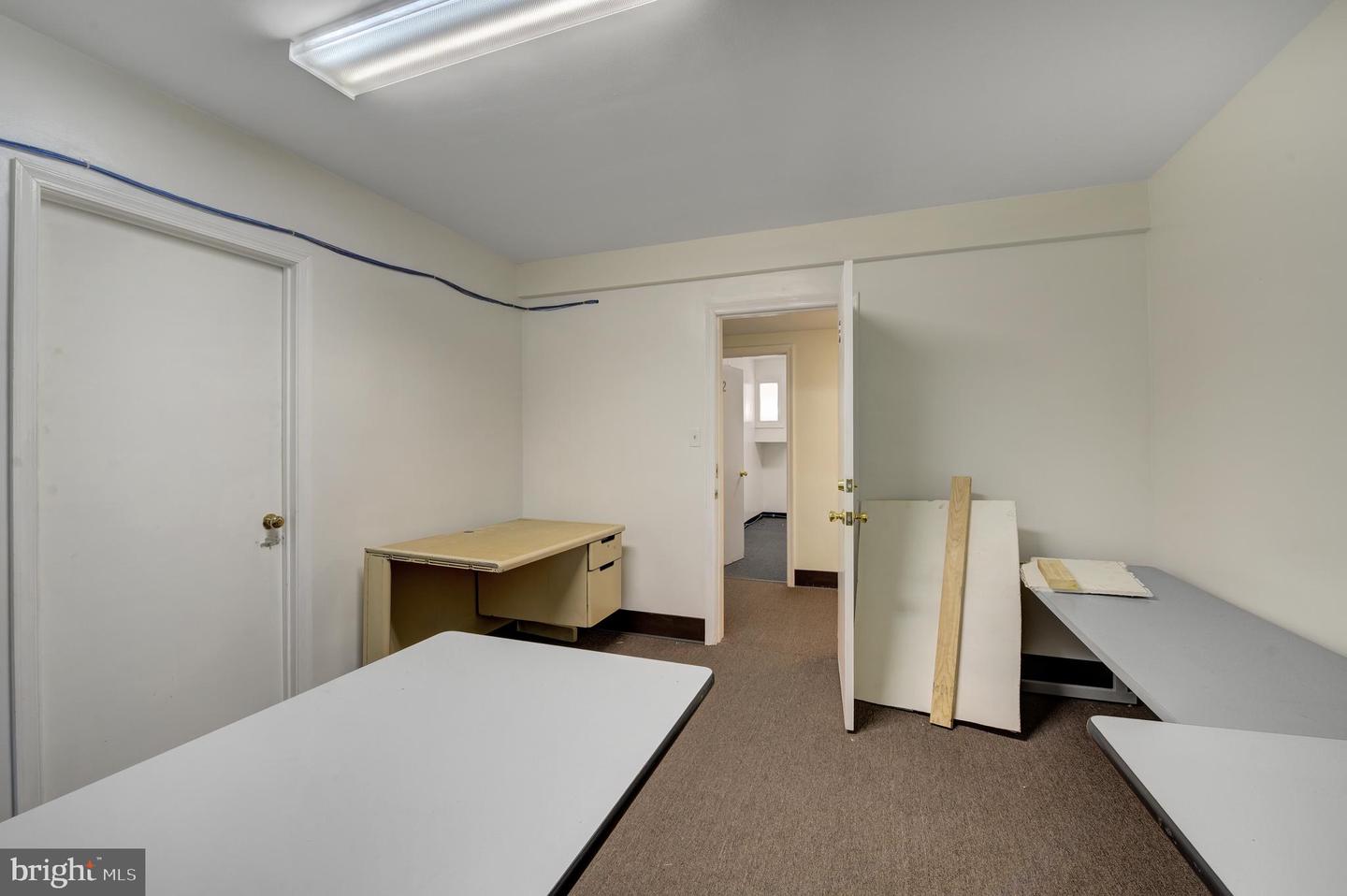 136 W Lancaster Ave