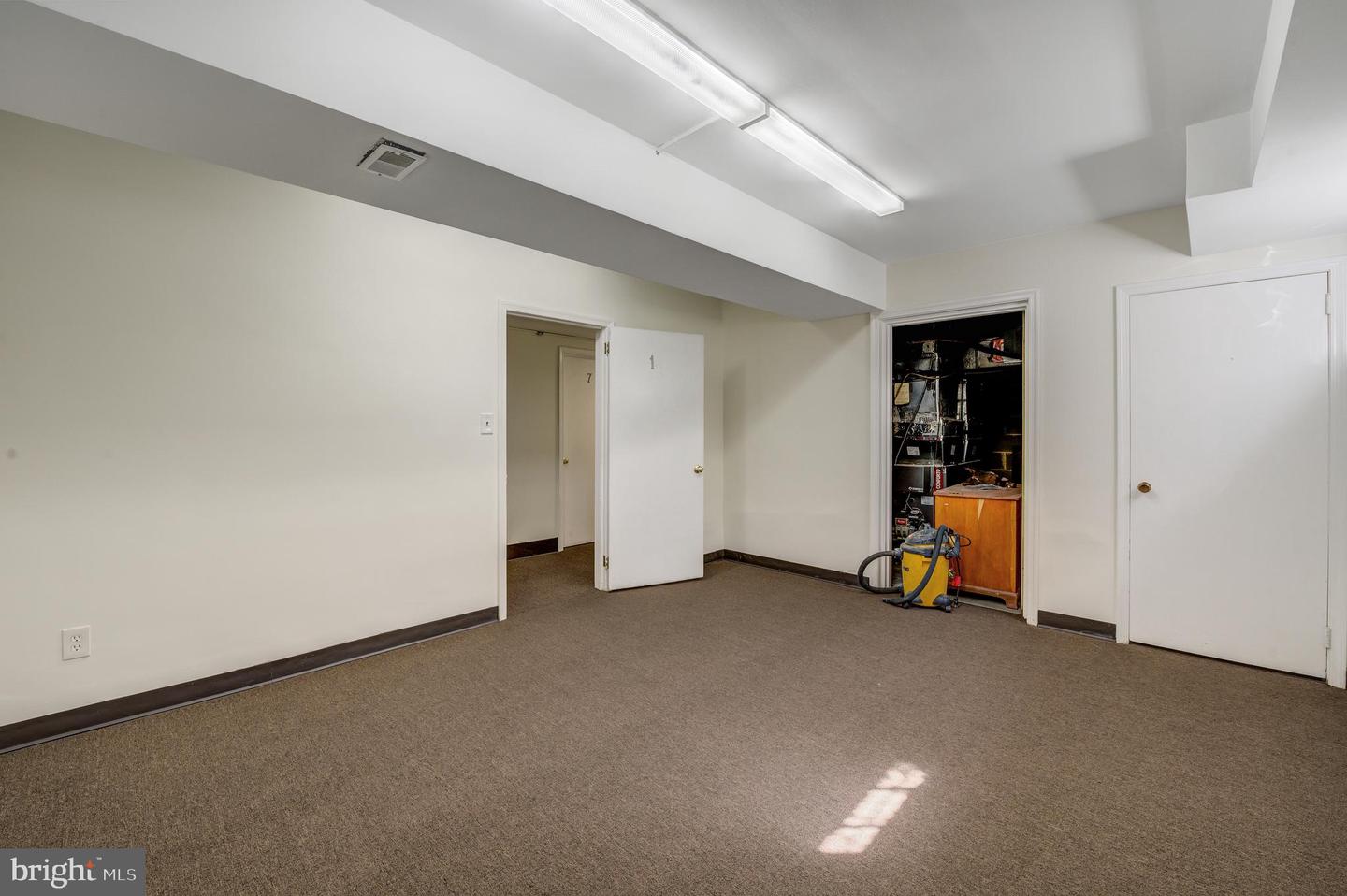 136 W Lancaster Ave