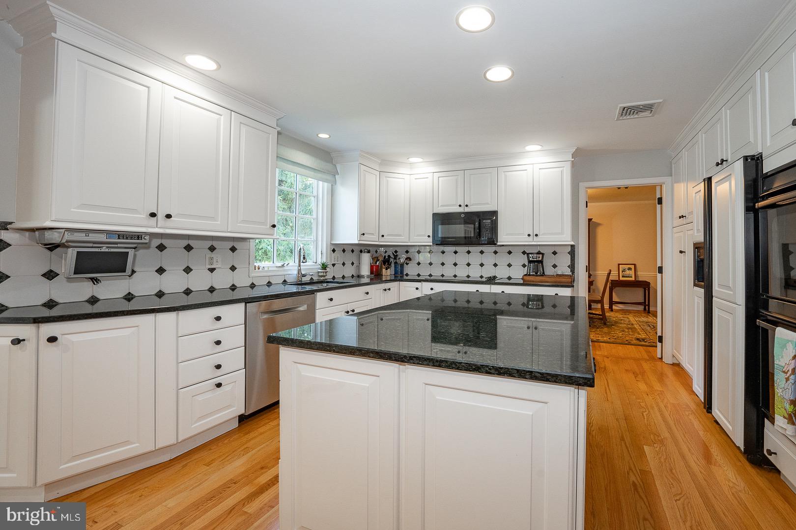 1764 Valley Greene Rd