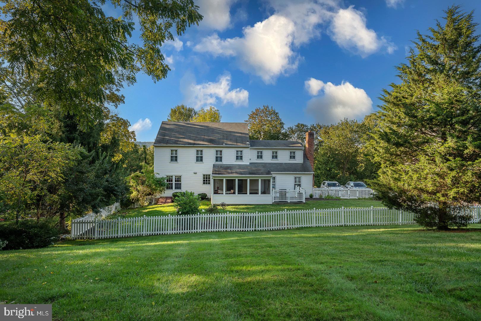 1764 Valley Greene Rd