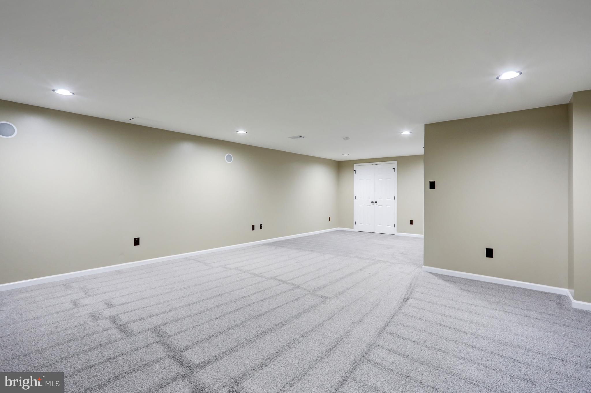 126 Huntingdon Ct #1804