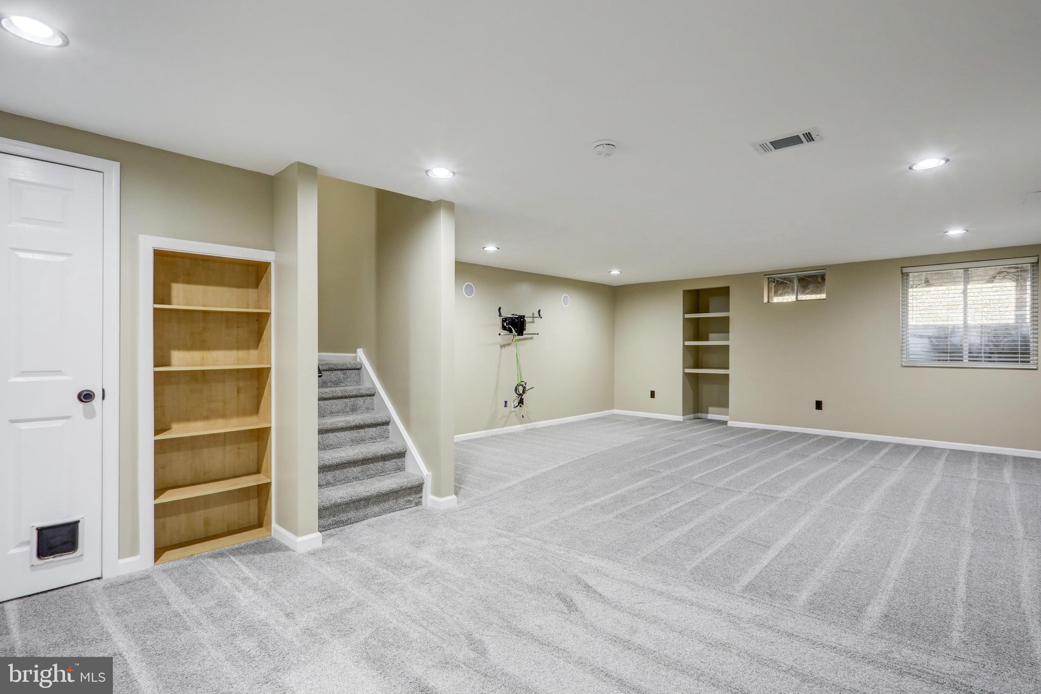 126 Huntingdon Ct #1804