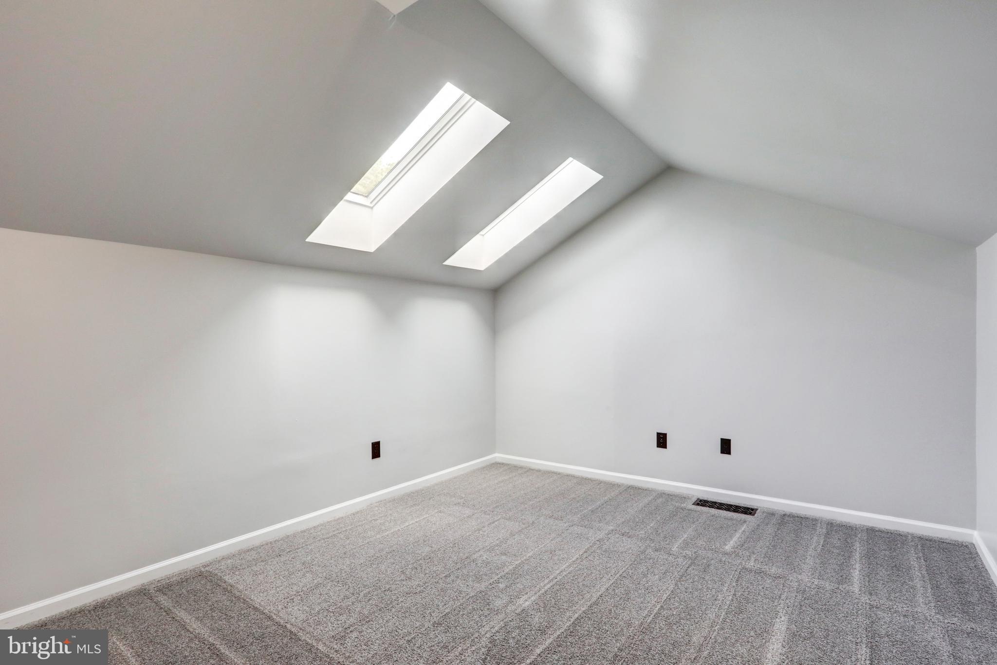 126 Huntingdon Ct #1804