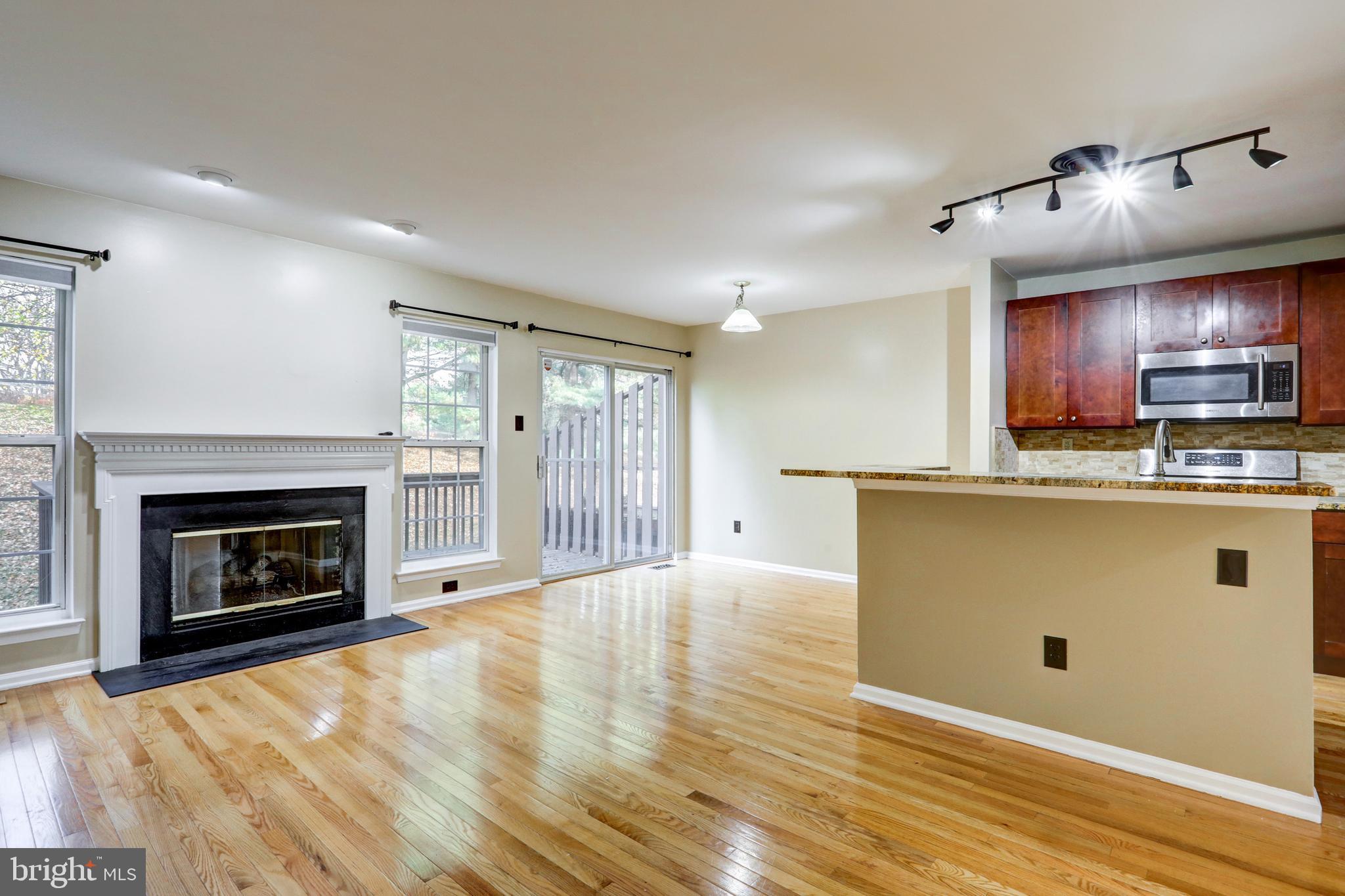126 Huntingdon Ct #1804