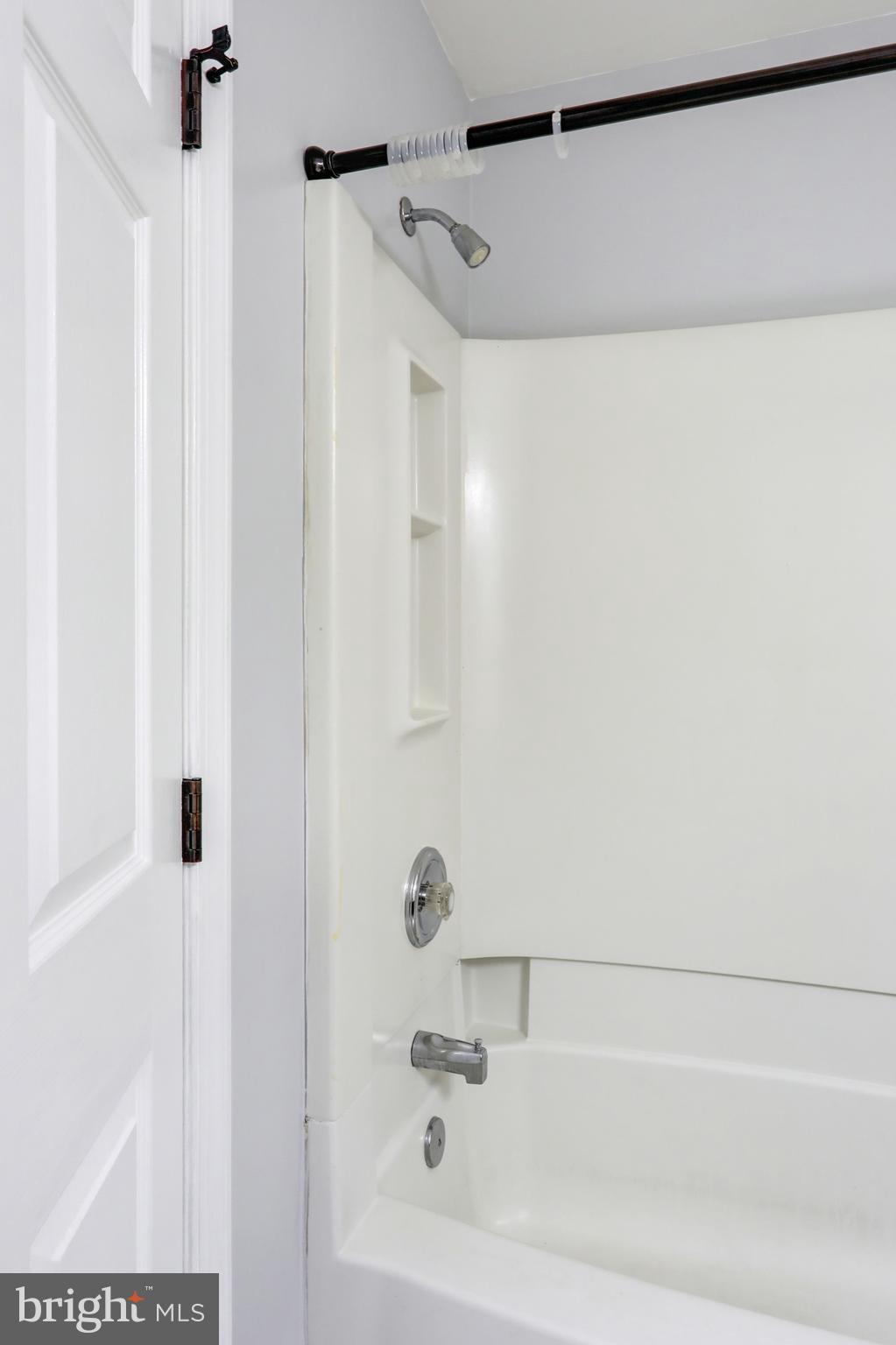 126 Huntingdon Ct #1804
