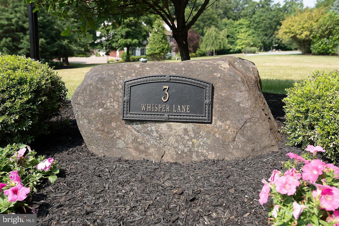3 Whisper Ln