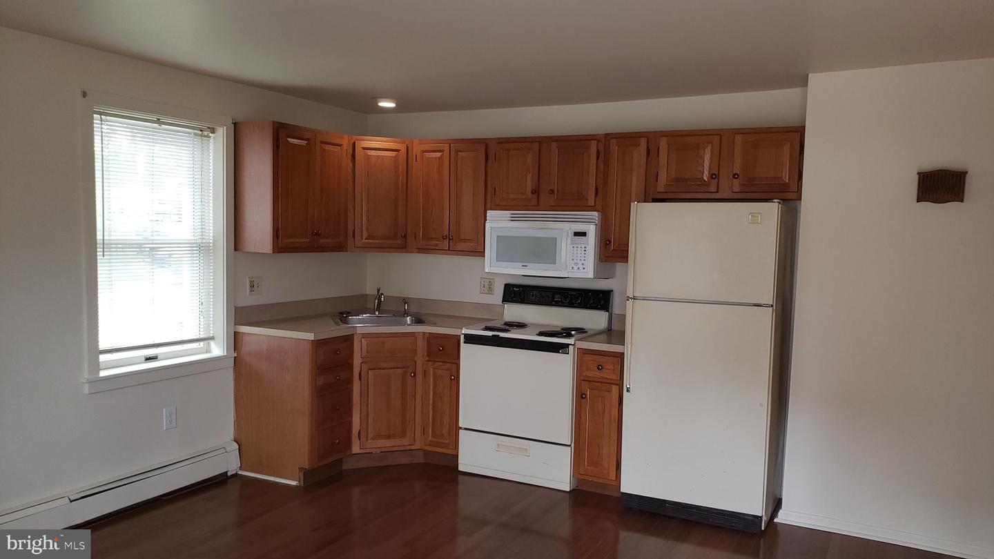 205 E Locust St #Apt 1