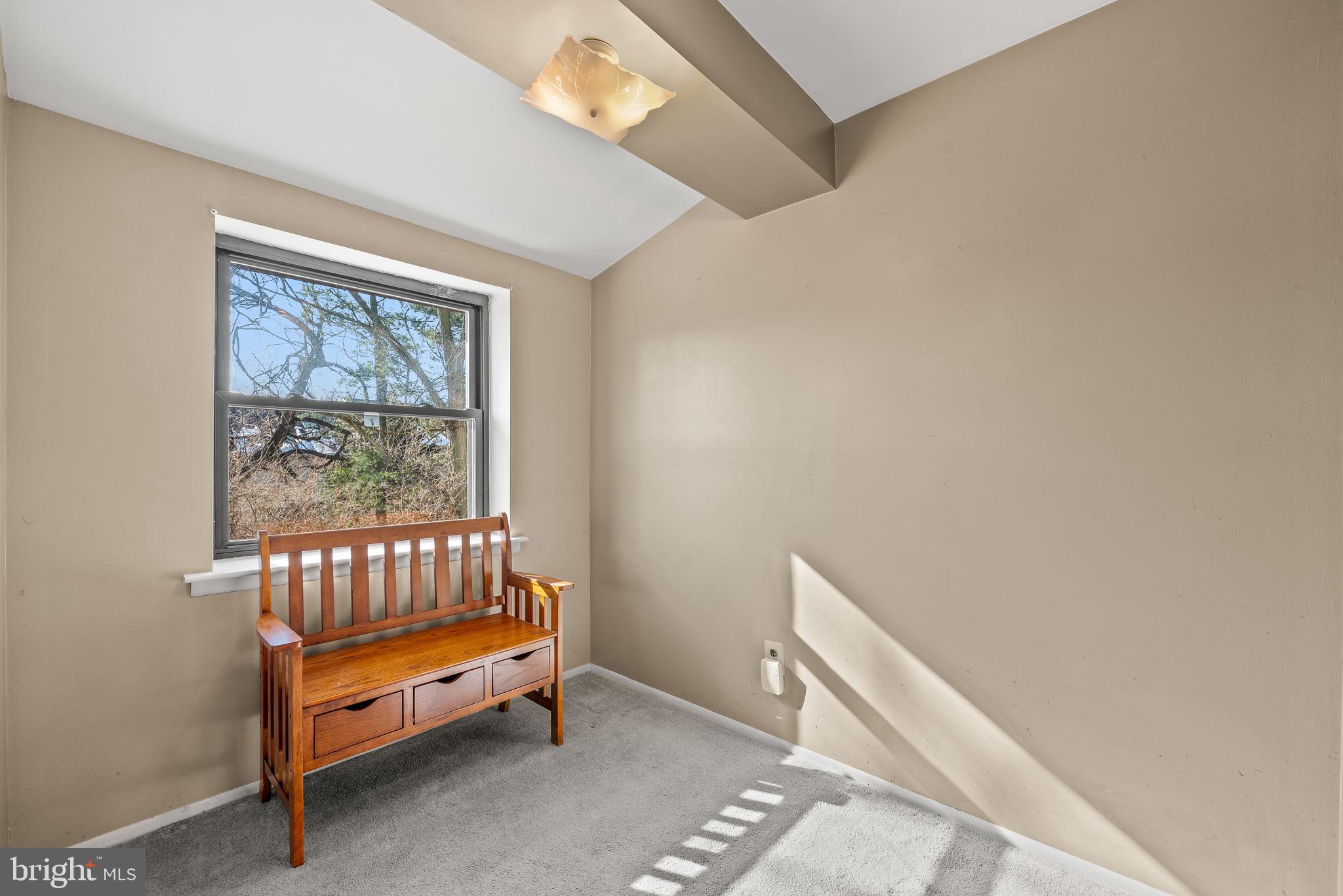 1423 Valley Dr
