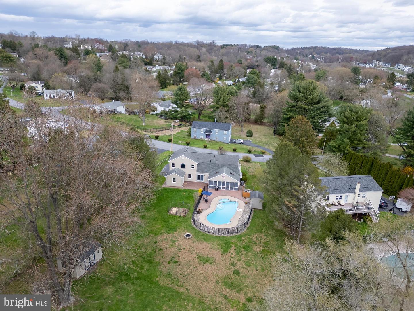 482 Douglas Dr