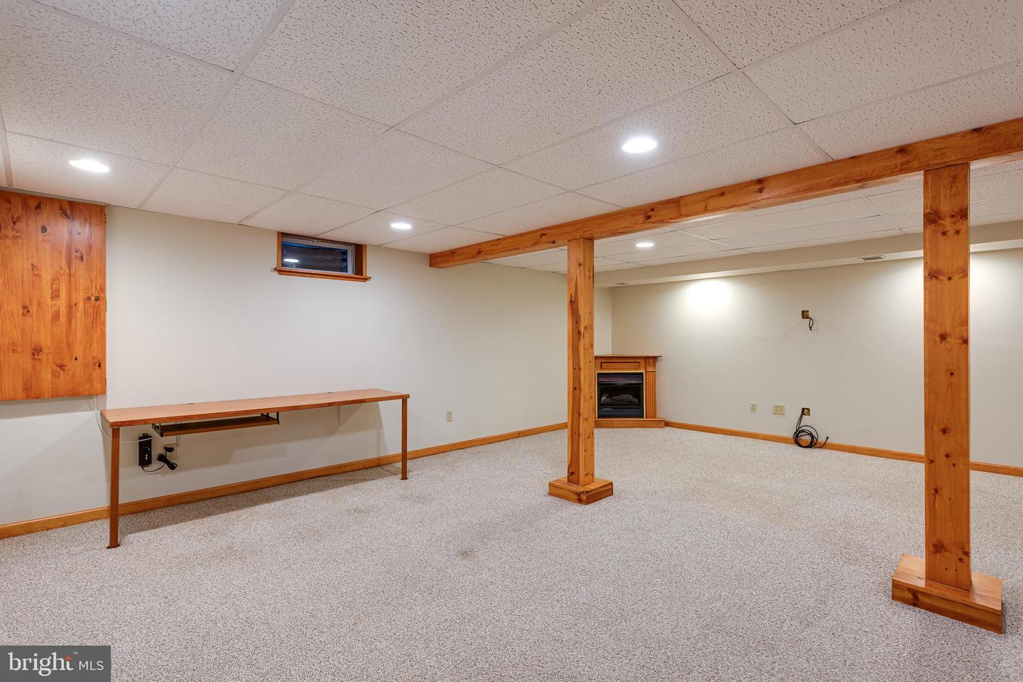 482 Douglas Dr