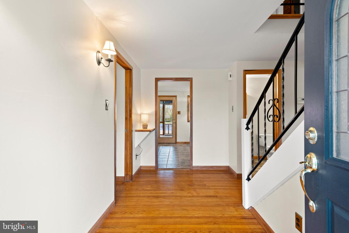482 Douglas Dr
