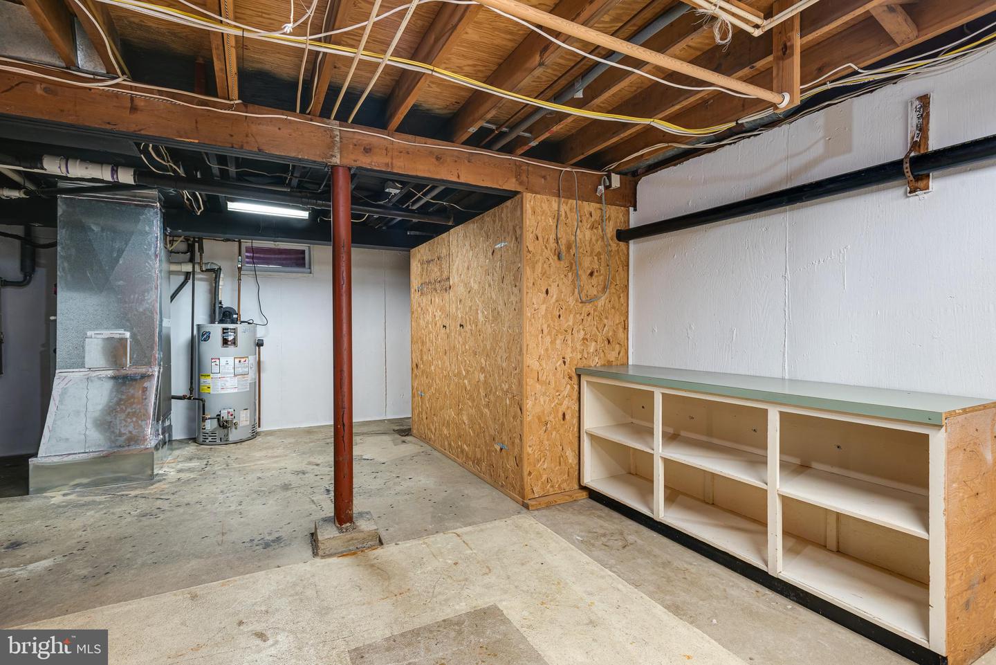 482 Douglas Dr