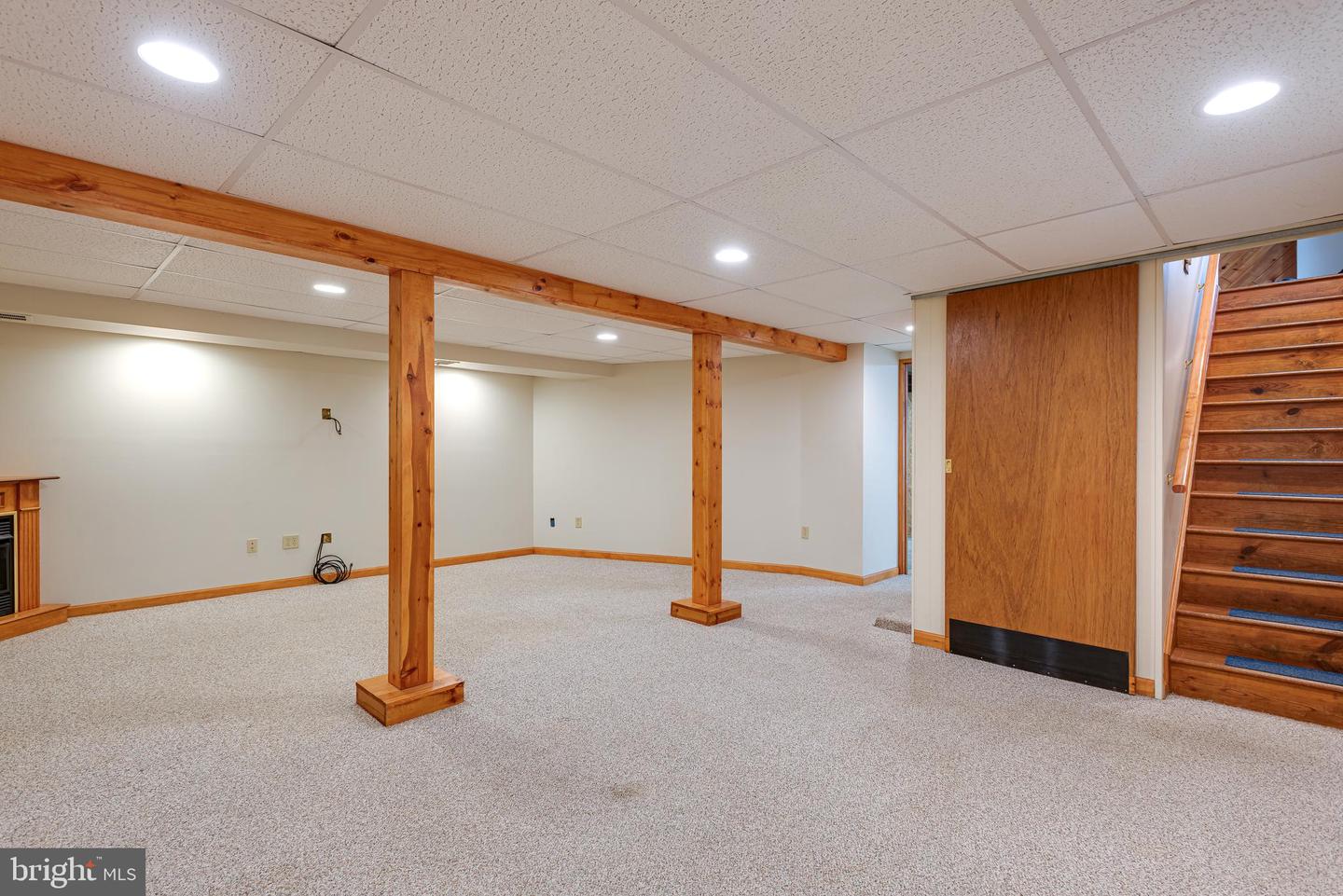 482 Douglas Dr