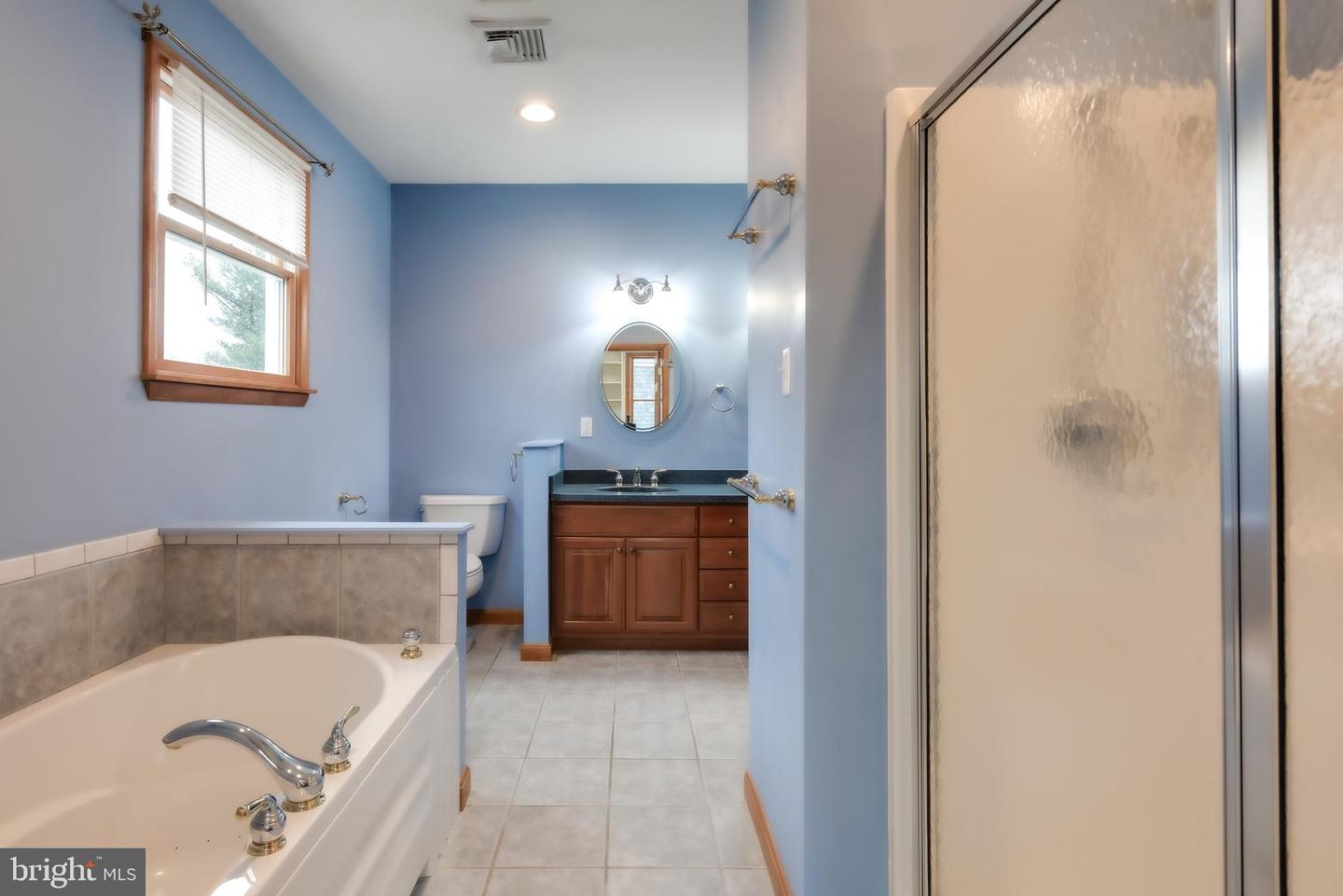 482 Douglas Dr