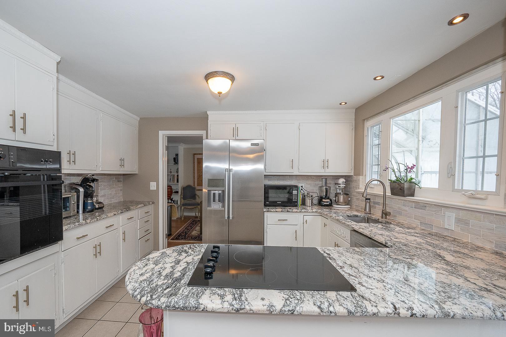 36 Laurel Cir