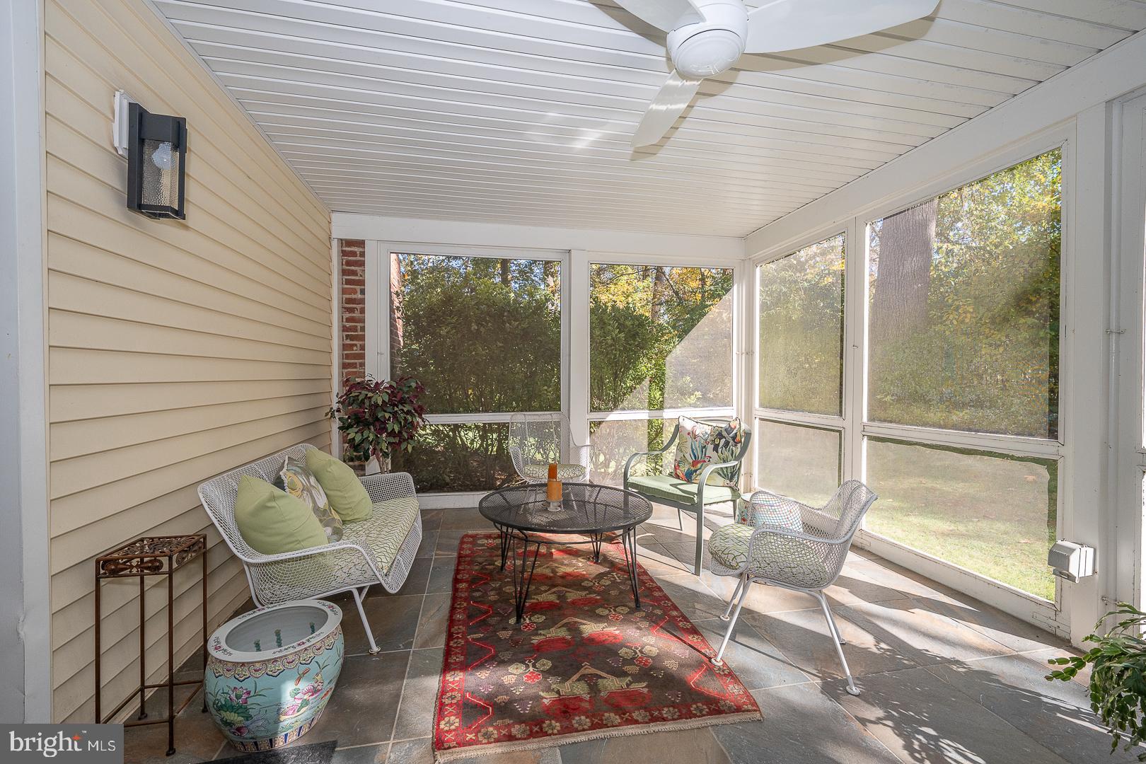 36 Laurel Cir