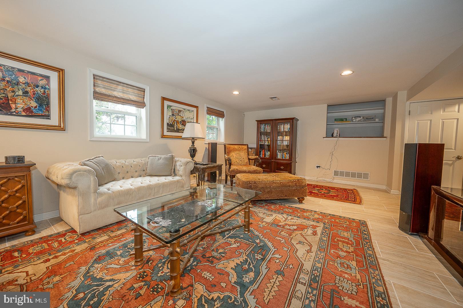 36 Laurel Cir