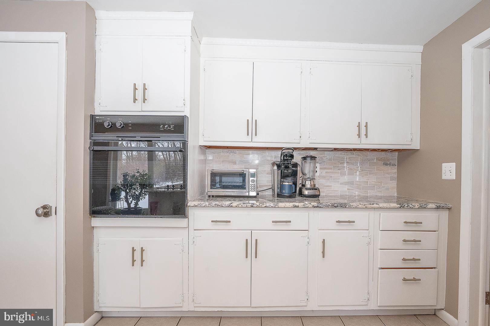 36 Laurel Cir