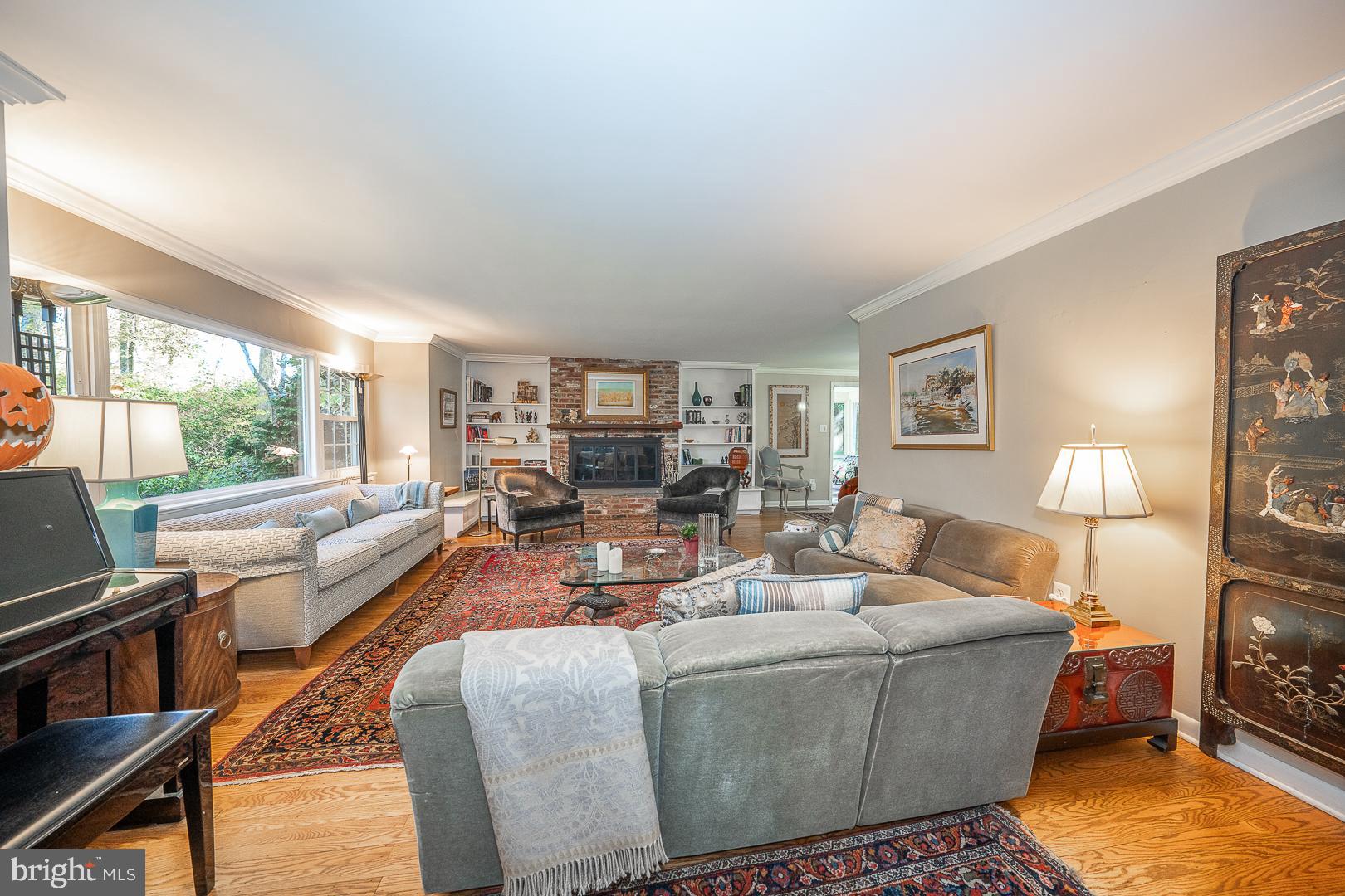 36 Laurel Cir