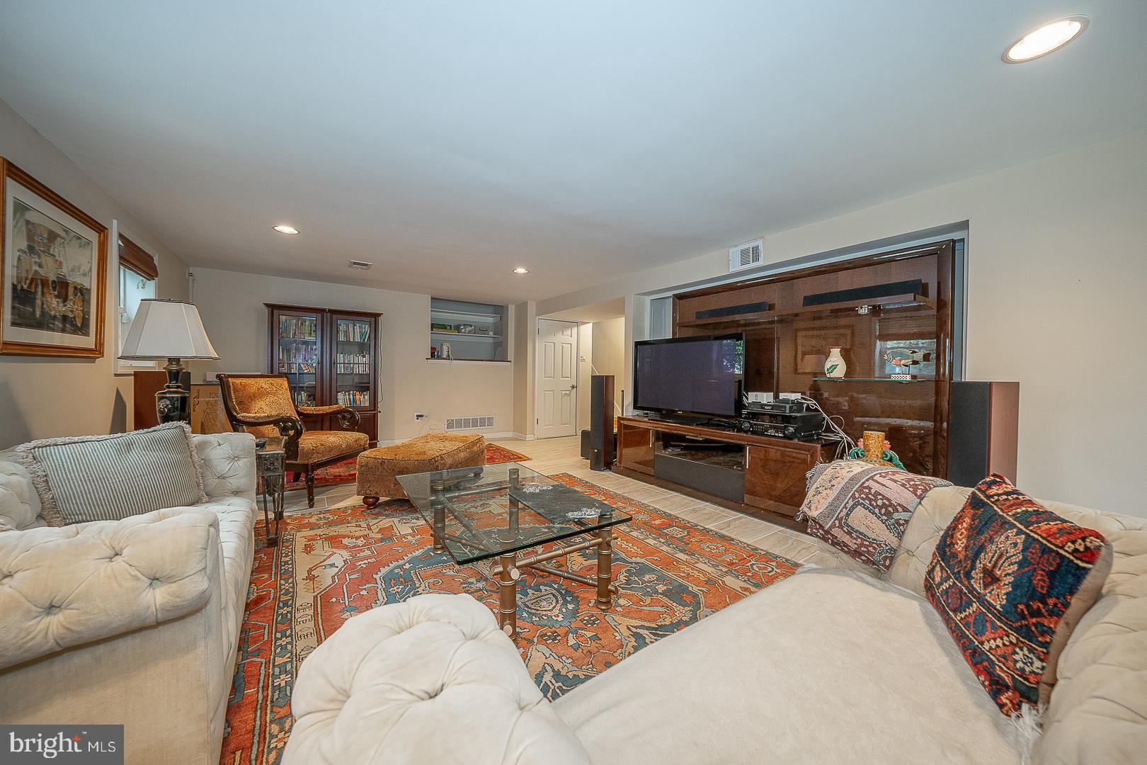 36 Laurel Cir