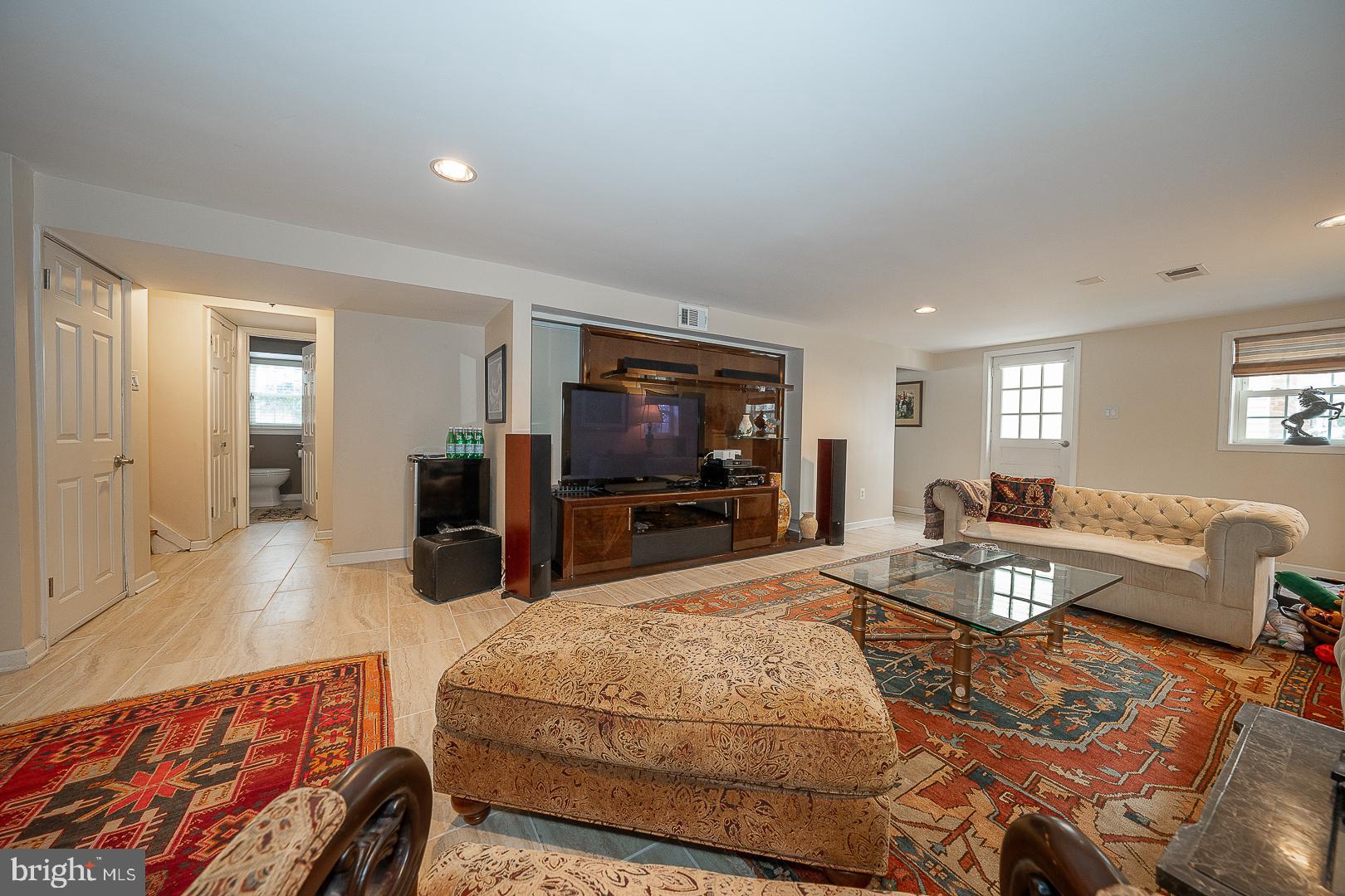 36 Laurel Cir