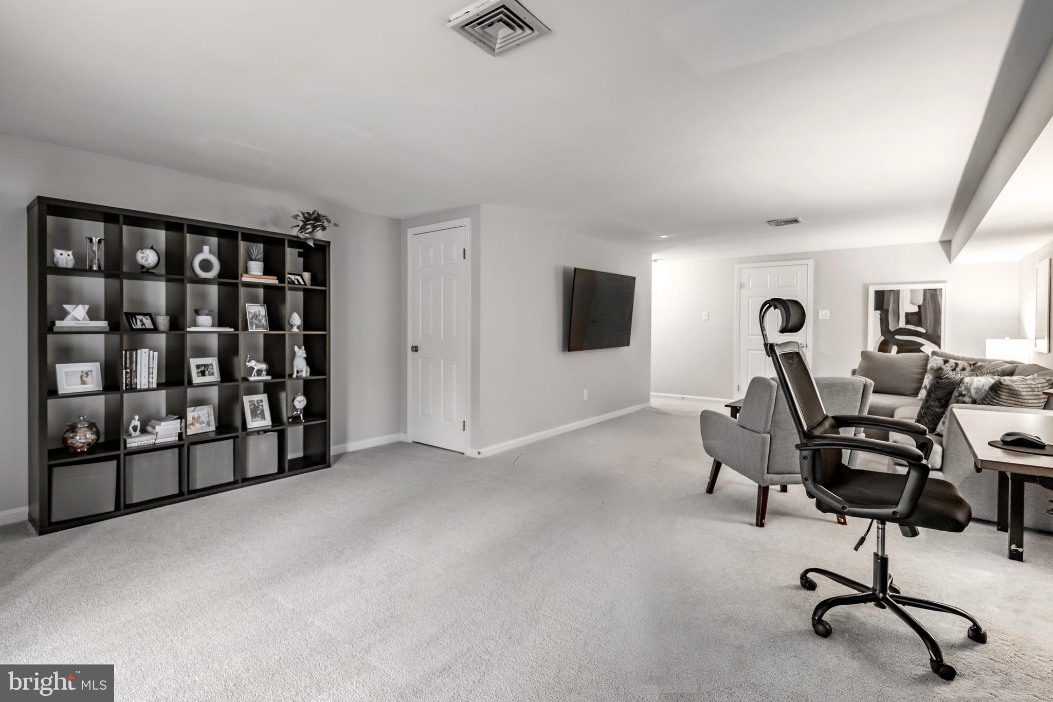 2803 Stoneham Dr