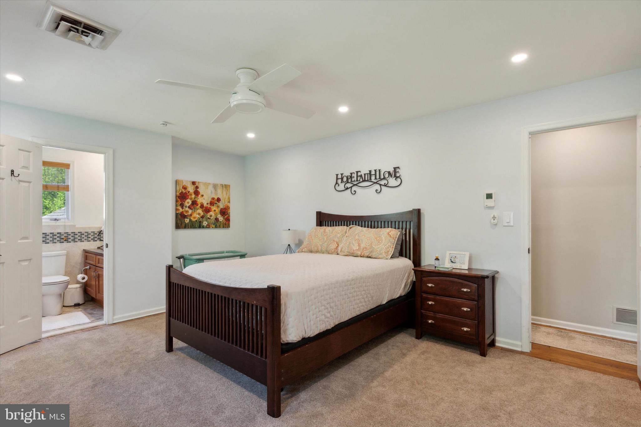 63 Holly Ln