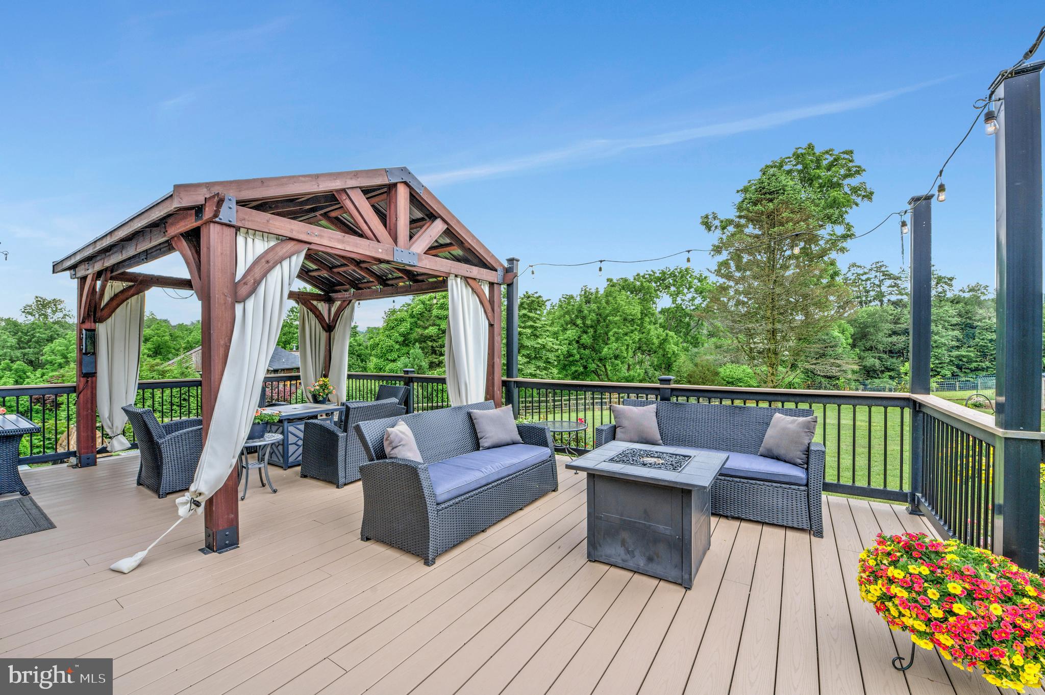 1115 Laurel Rd