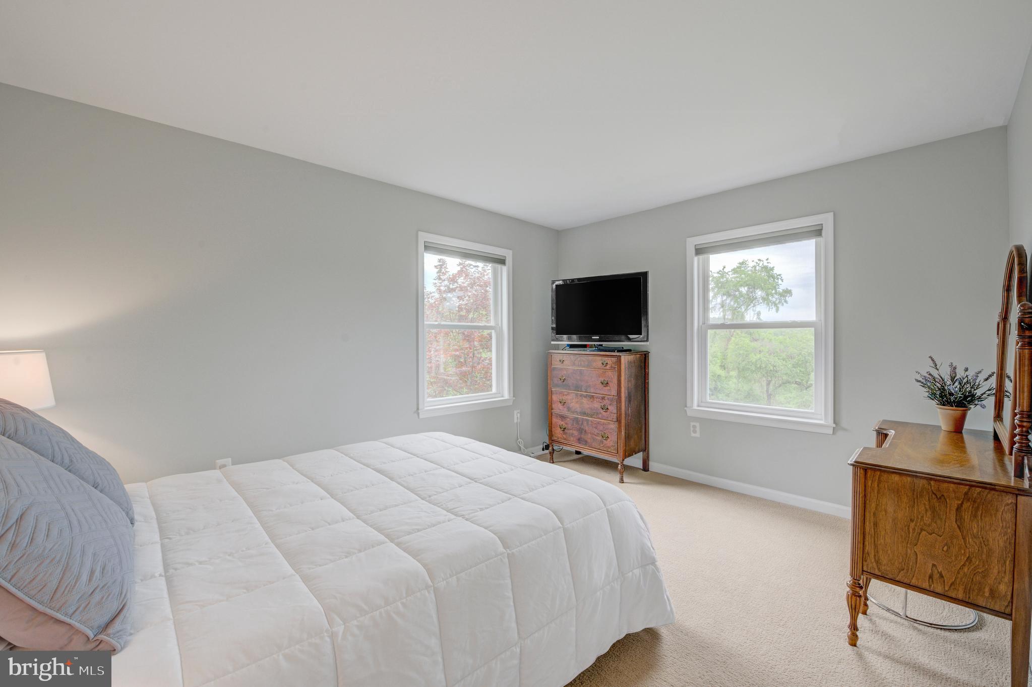 1115 Laurel Rd