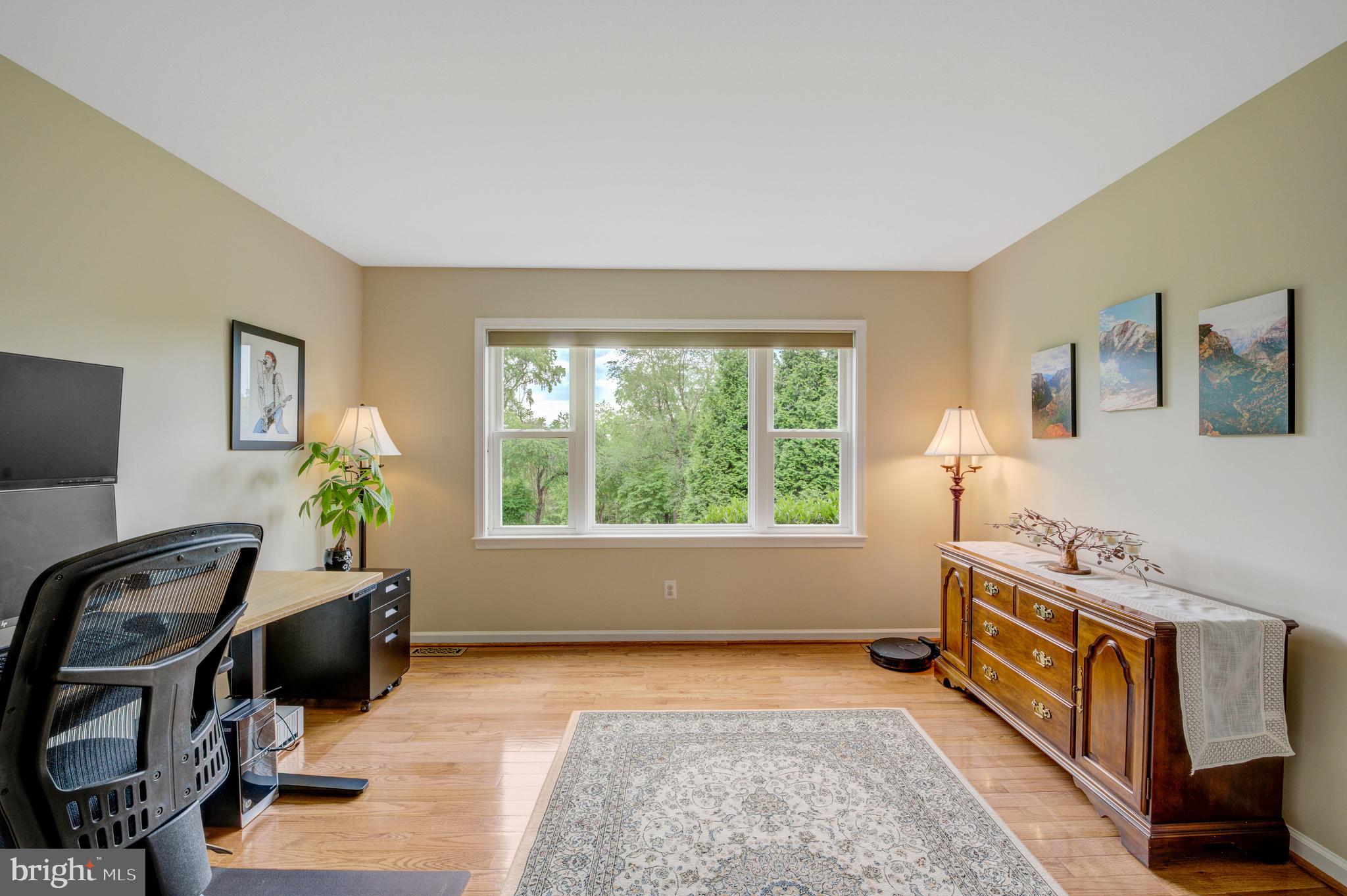 1115 Laurel Rd