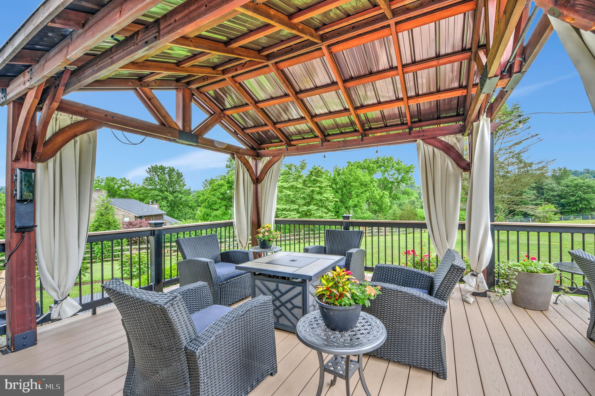 1115 Laurel Rd