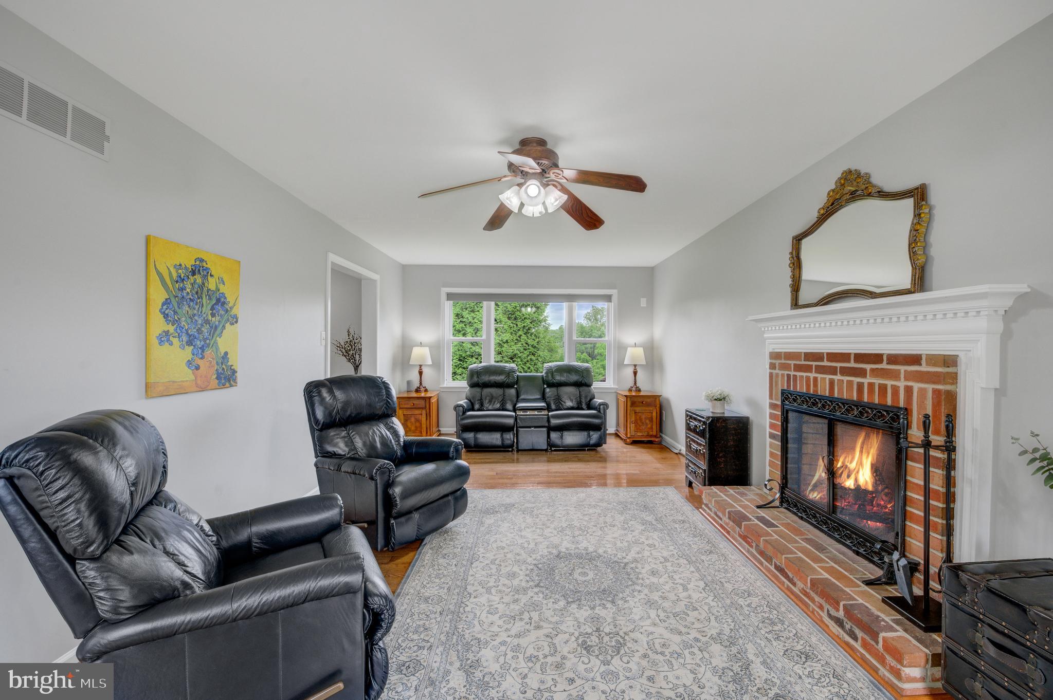 1115 Laurel Rd