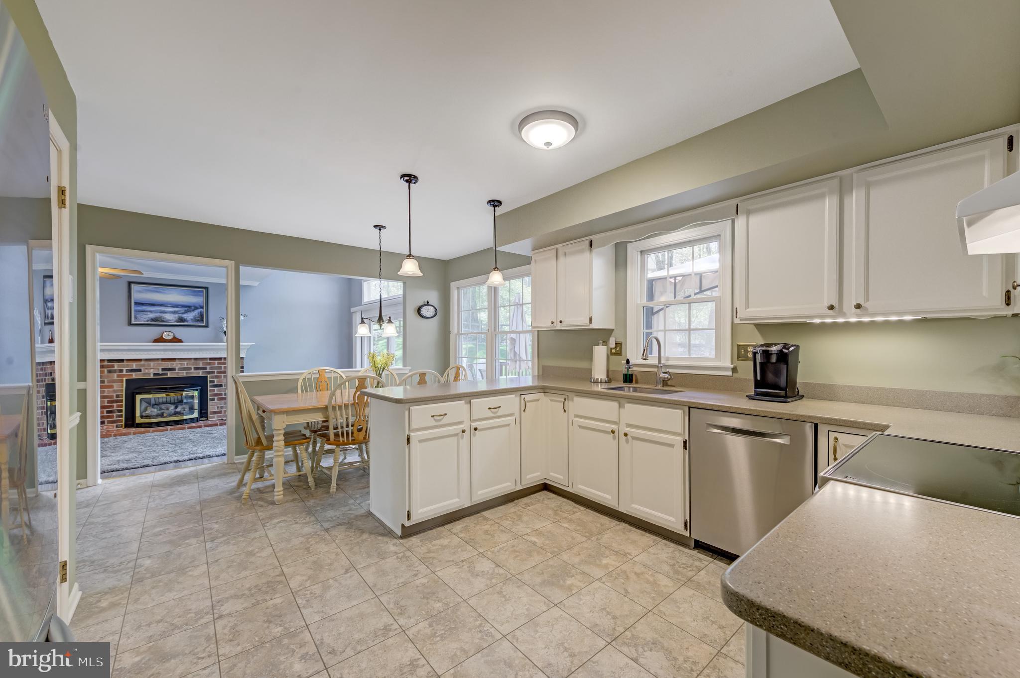 405 Wm Salesbury Dr