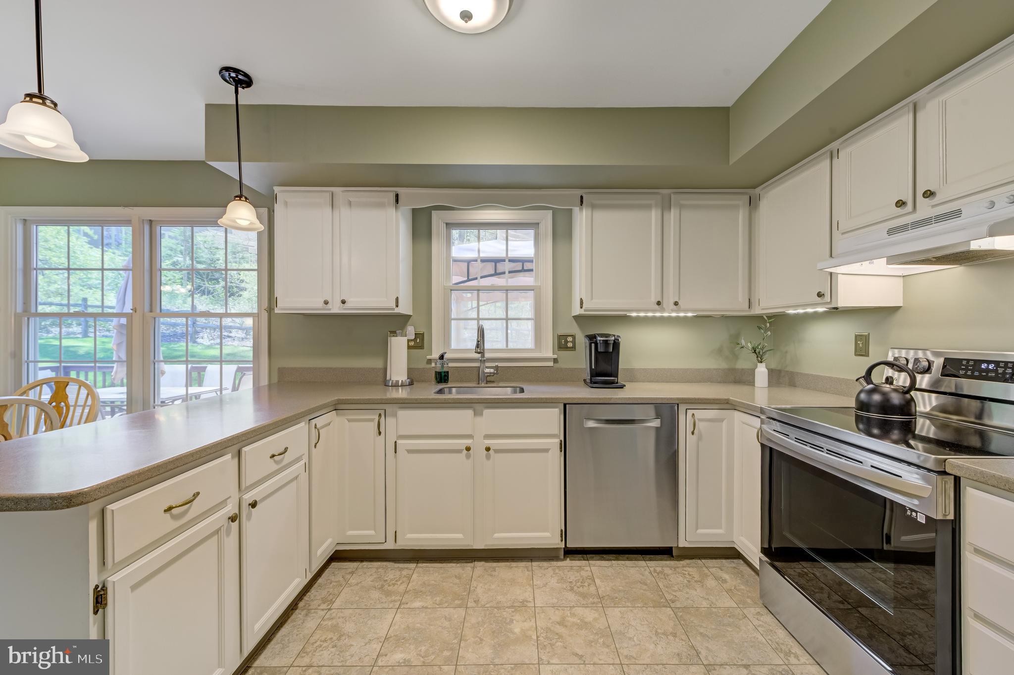 405 Wm Salesbury Dr