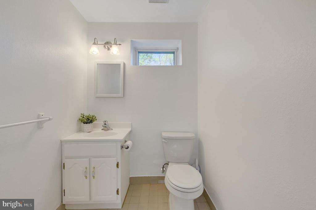 405 Wm Salesbury Dr