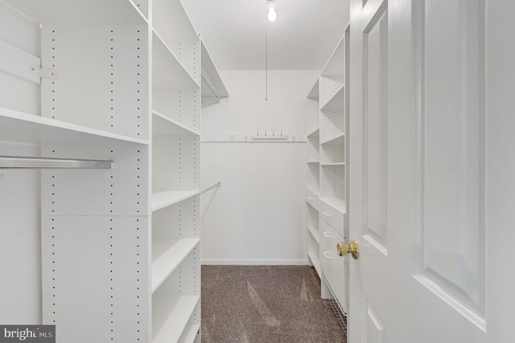 405 Wm Salesbury Dr