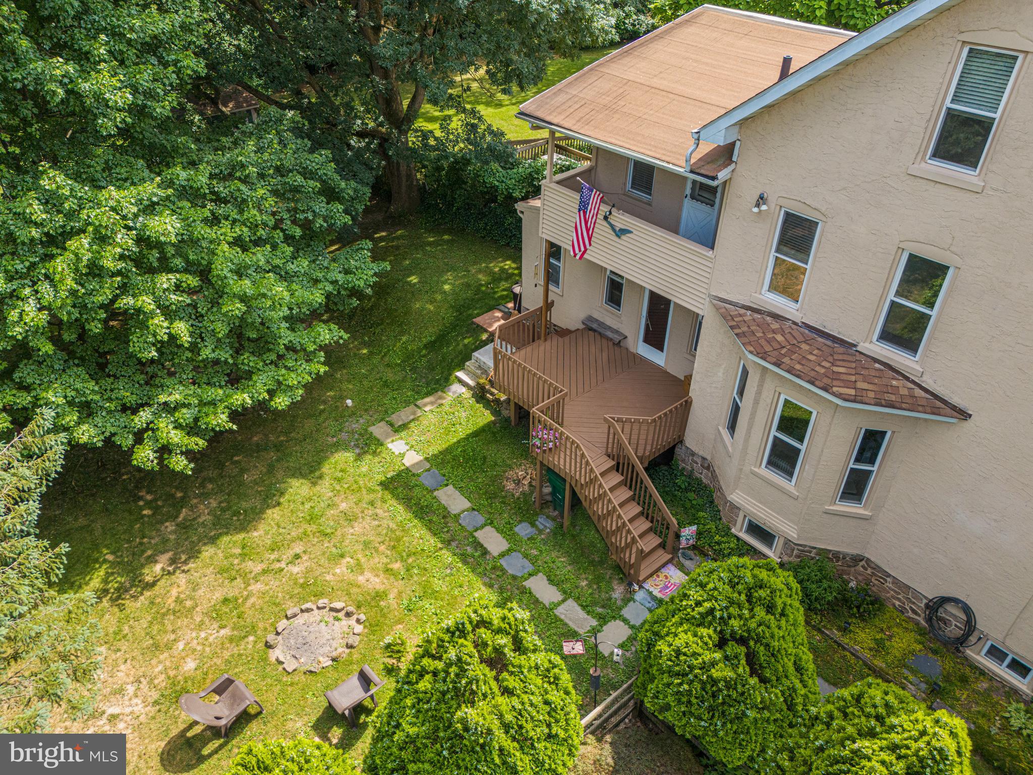 602 Arch St