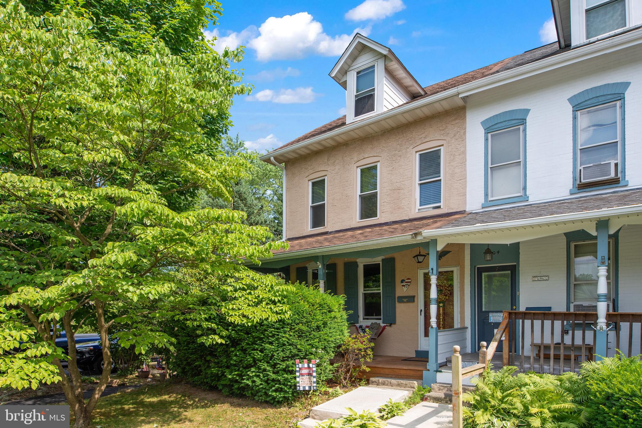 602 Arch St