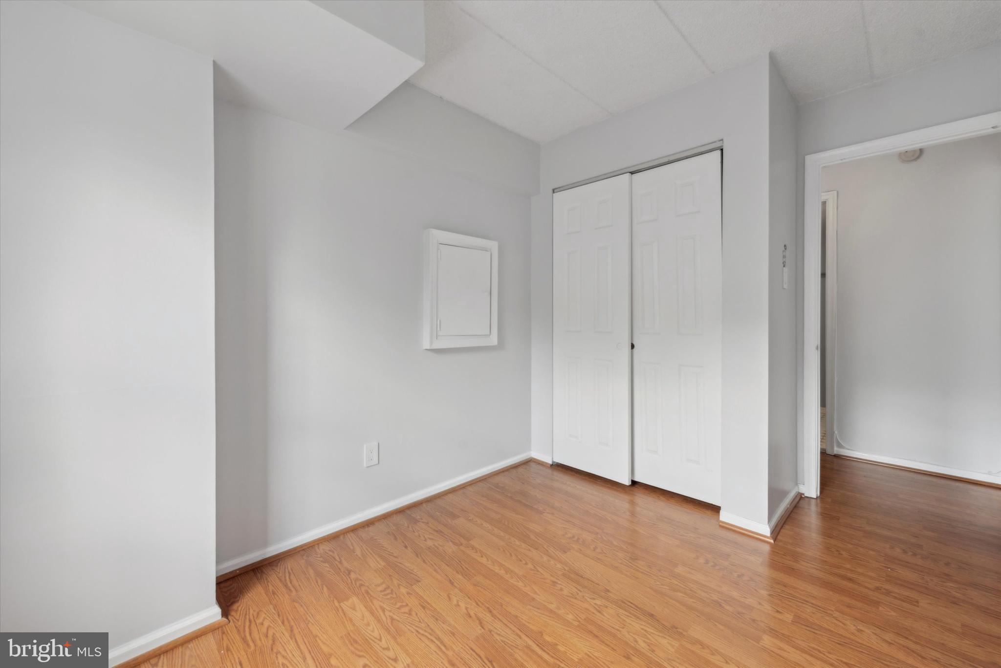 323 Washington Pl 23