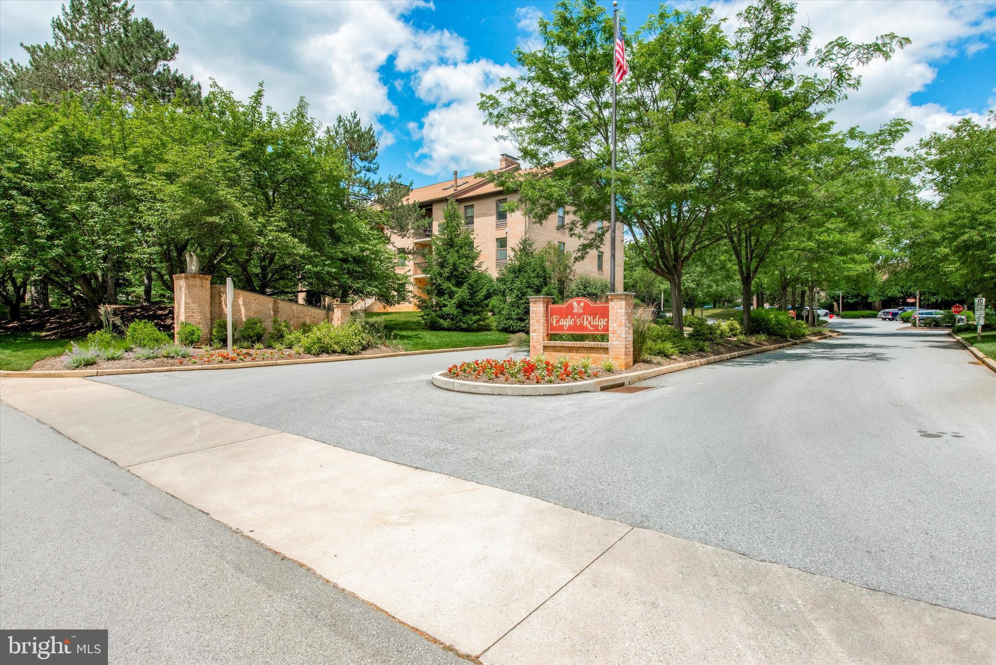 323 Washington Pl 23