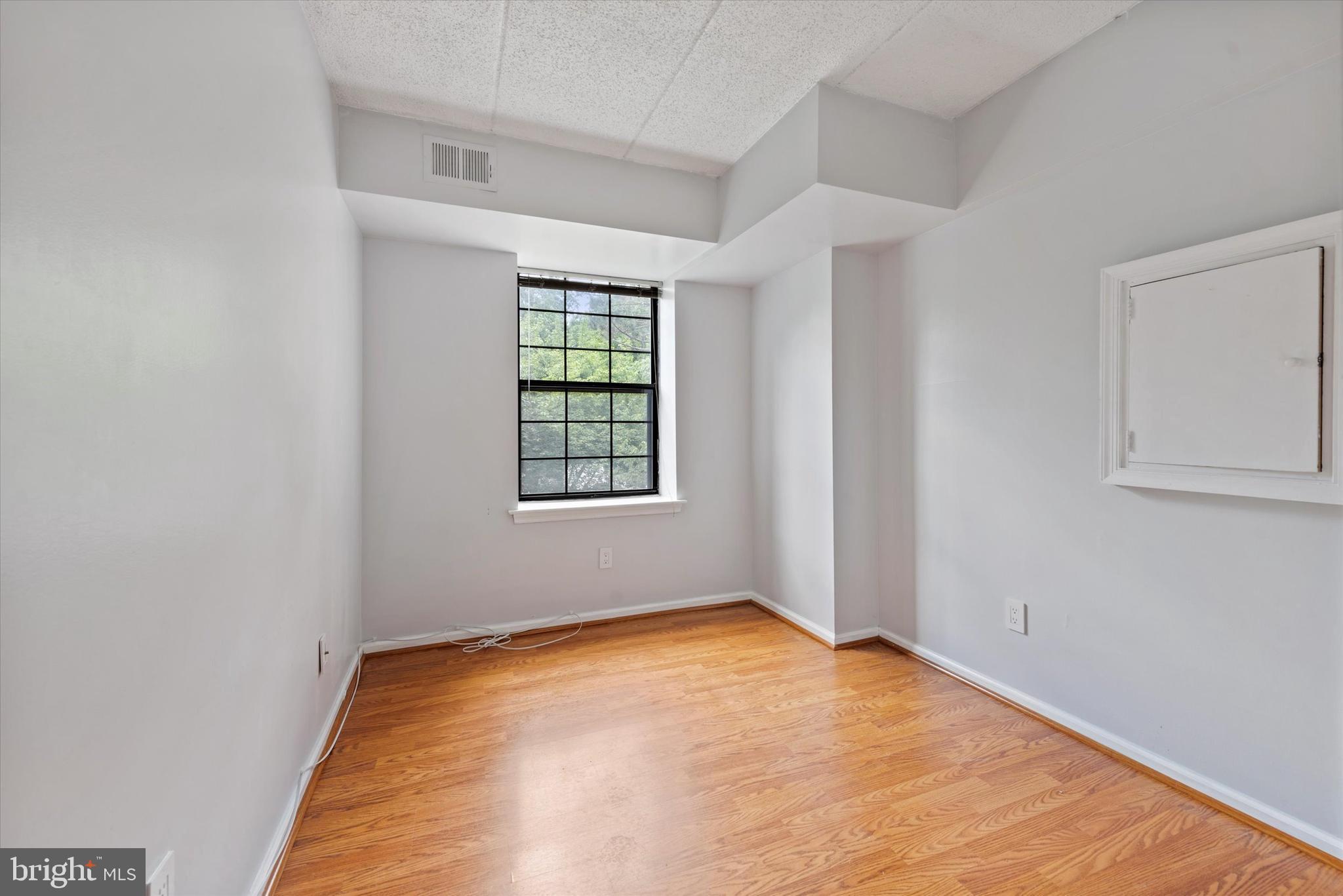 323 Washington Pl 23