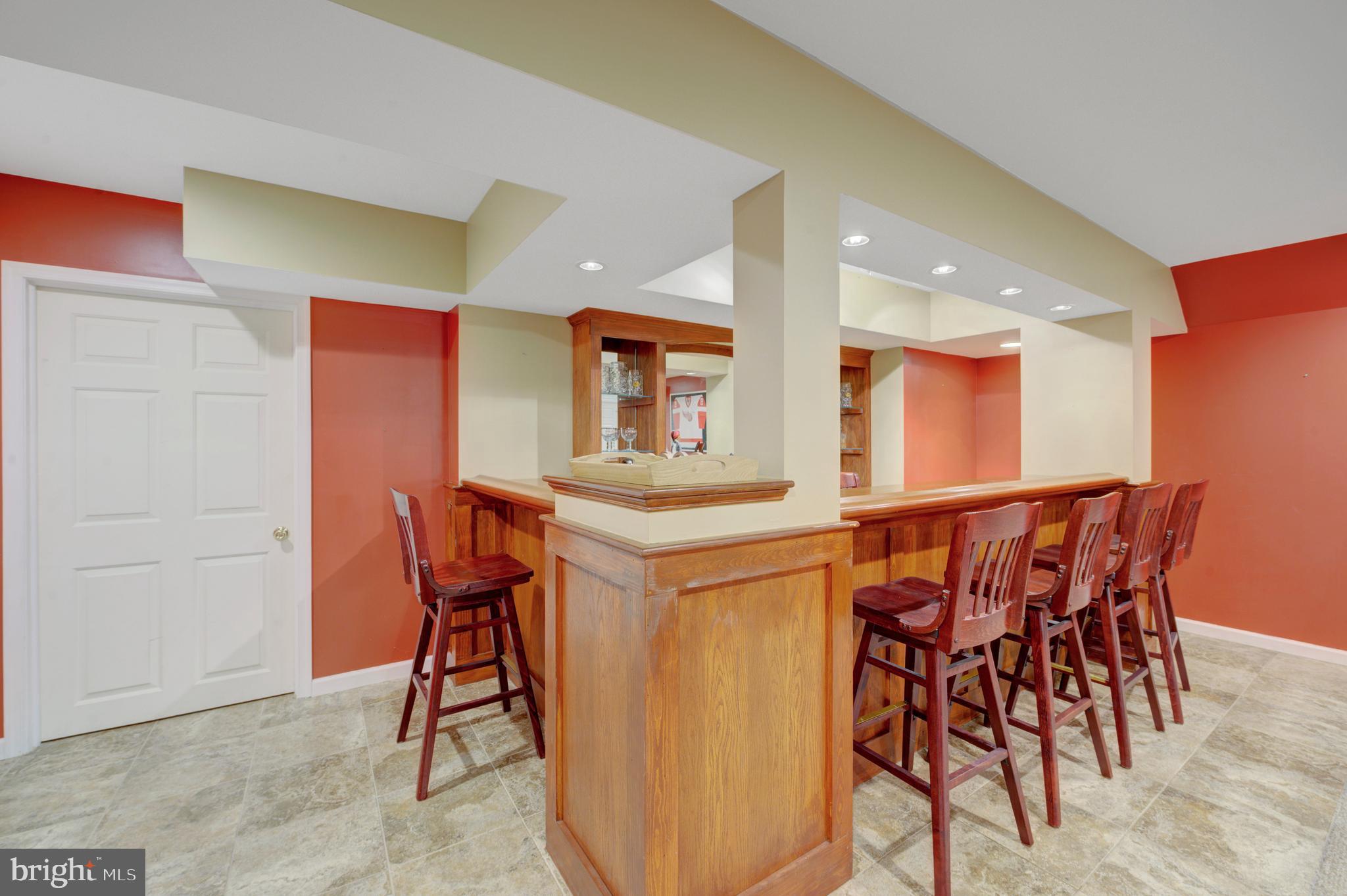 903 Livingston Dr
