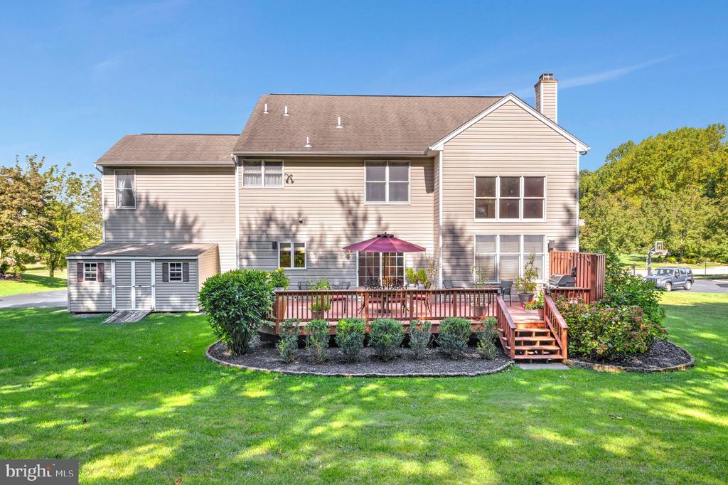903 Livingston Dr