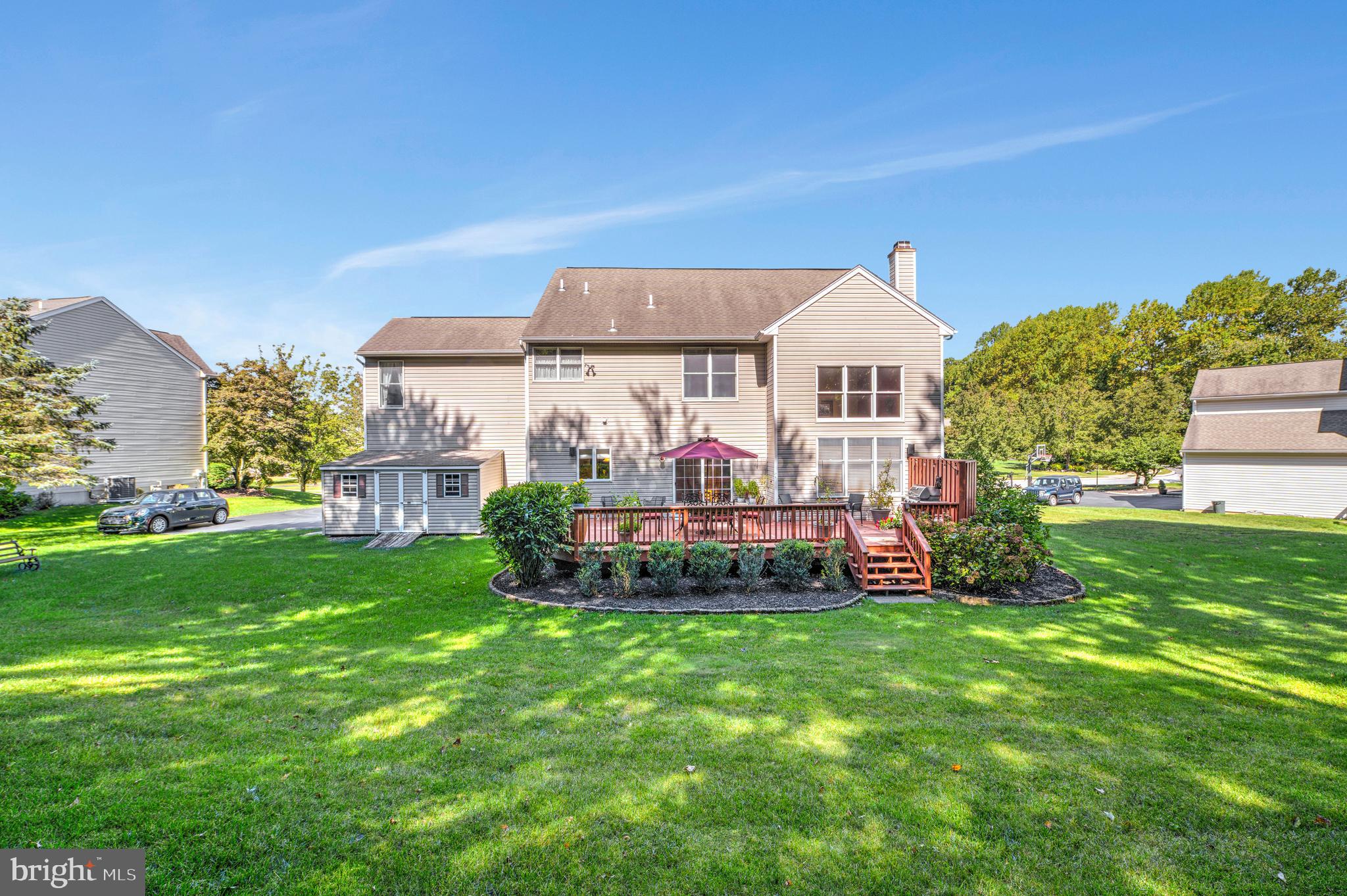 903 Livingston Dr