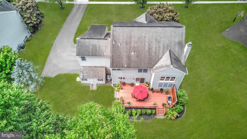 903 Livingston Dr