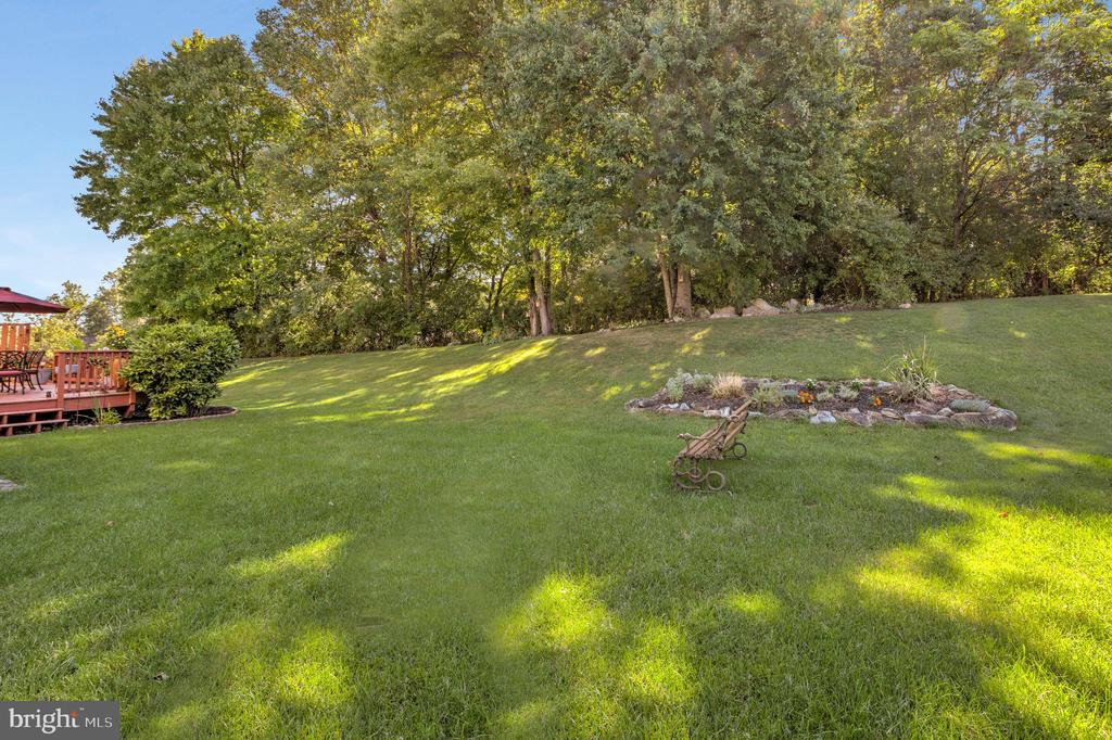903 Livingston Dr