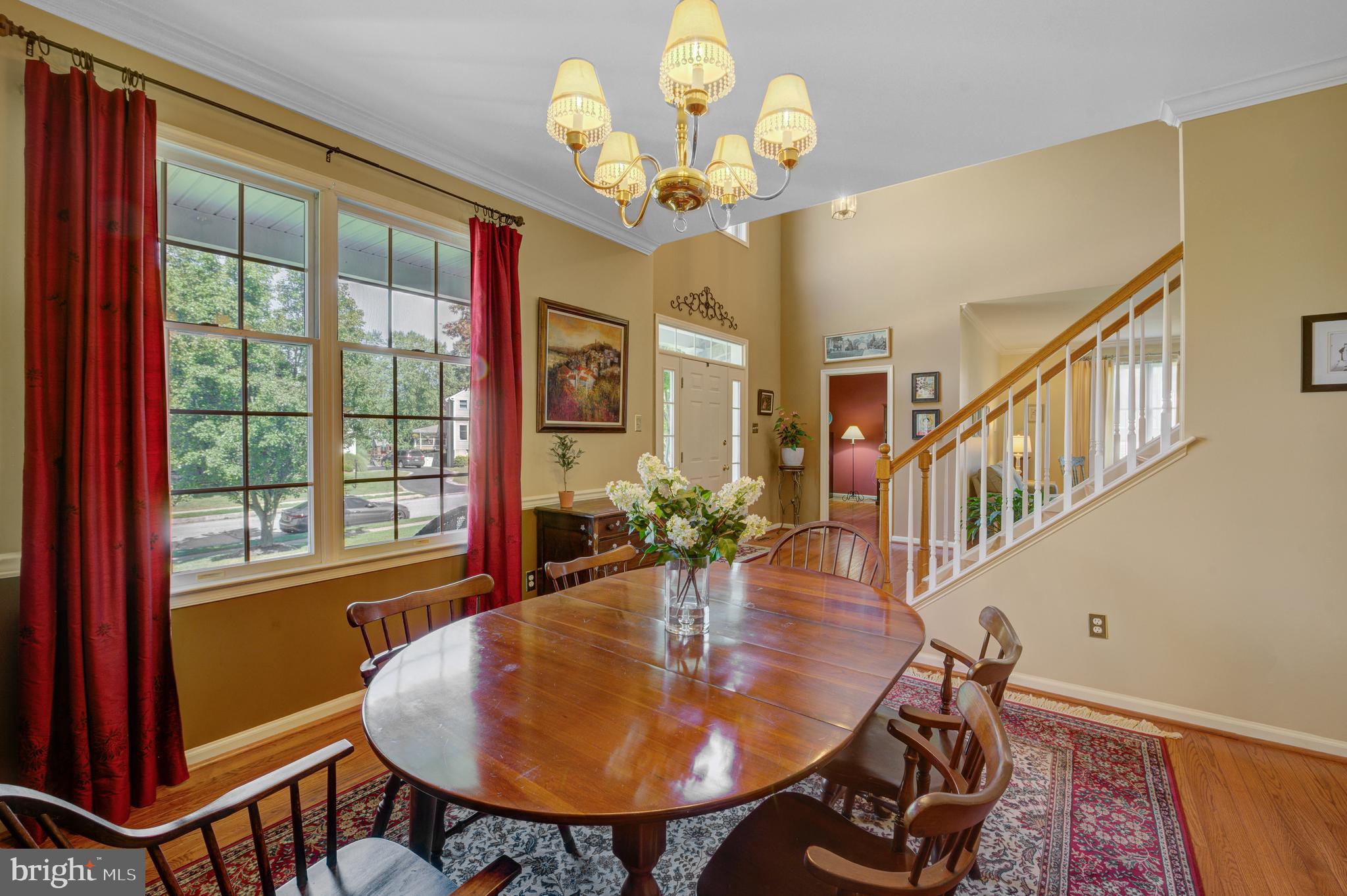 903 Livingston Dr